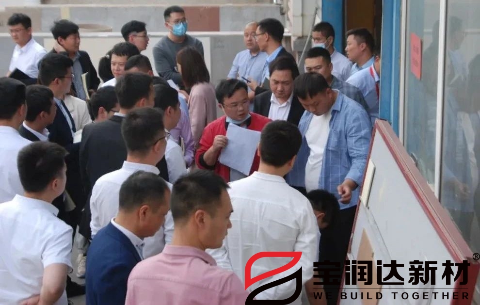 多功能涂料產(chǎn)線負責(zé)人為大家詳細講解